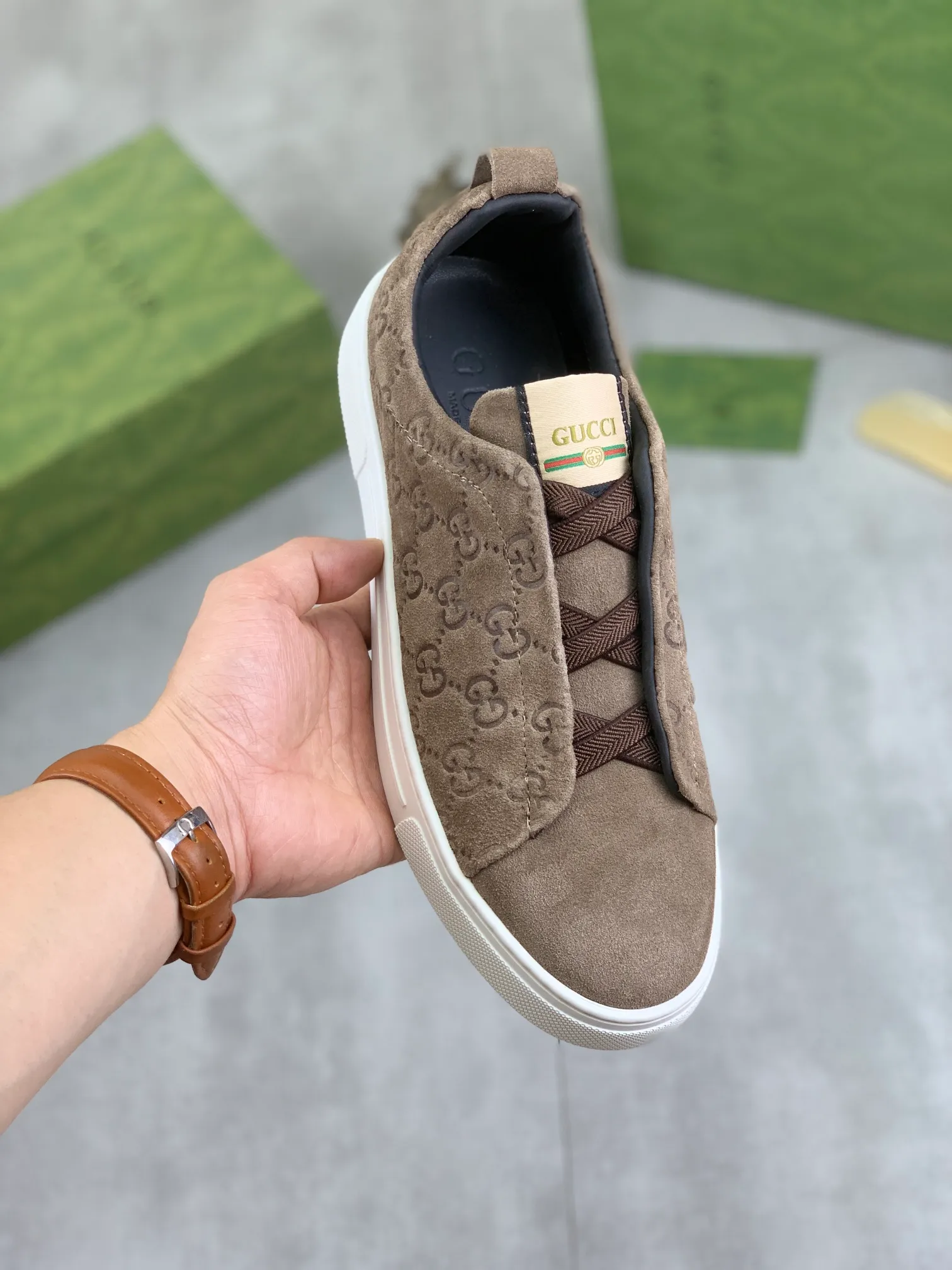 Men's shoes 💰P460💰[New model] (GUCCI) official website's latest 🎁🎁casual and fashionable men's shoes👟, hot style 💥 style is simple and elegant, exclusive for trendy men. Unique official website's latest brand double G elements Original 👑Gucci decoration, fashionable and generous, the fabric is original frosted calfskin✅Full imported sheepskin lining, the official website specifies wear-resistant, lightweight original rubber casual outsole, the classic model is taken in kind at the counter🎬38-44 3⃣️colors available